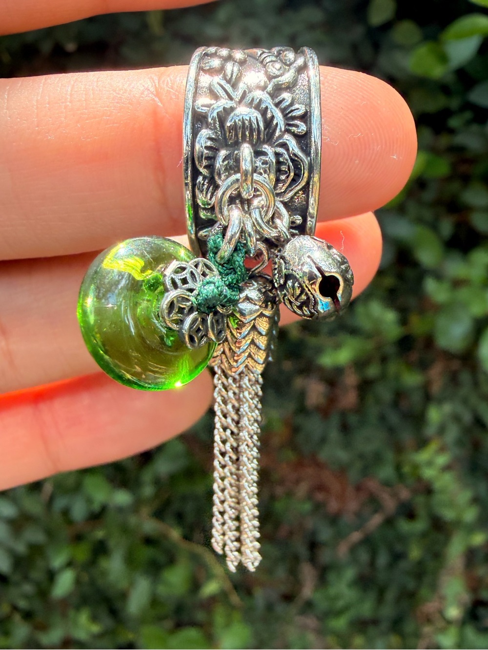 Green Stone Tassel Charm Silver Ring - Picture 13 of 15